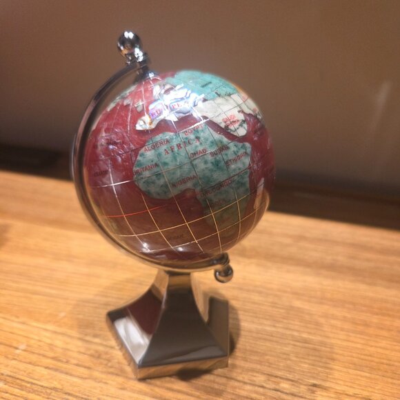GEMSTONE GLOBE - BRAND NEW IN GIFT BOX - Picture 2 of 10